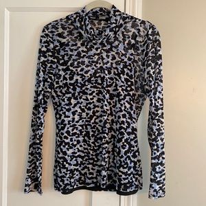 White House Black Market lightweight top